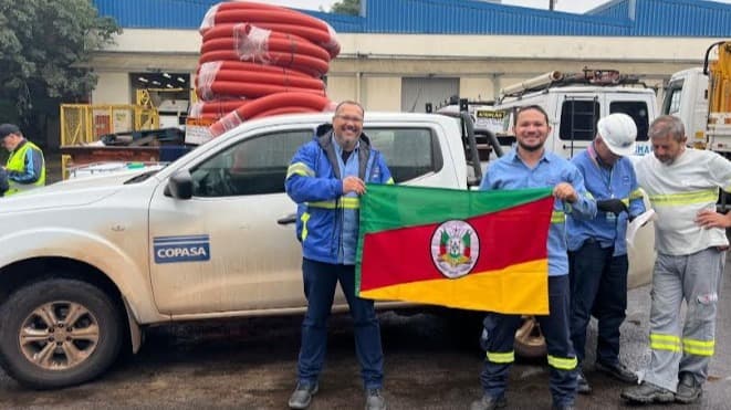 Emoção marca troca de equipes da Copasa no Rio Grande do Sul