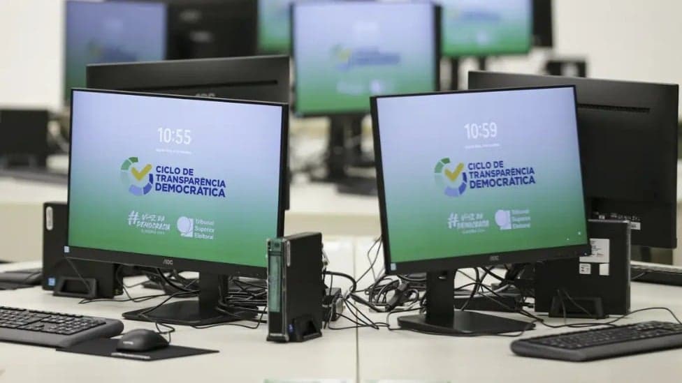 Eleições 2024: PF e universidade fazem teste em urnas eletrônicas