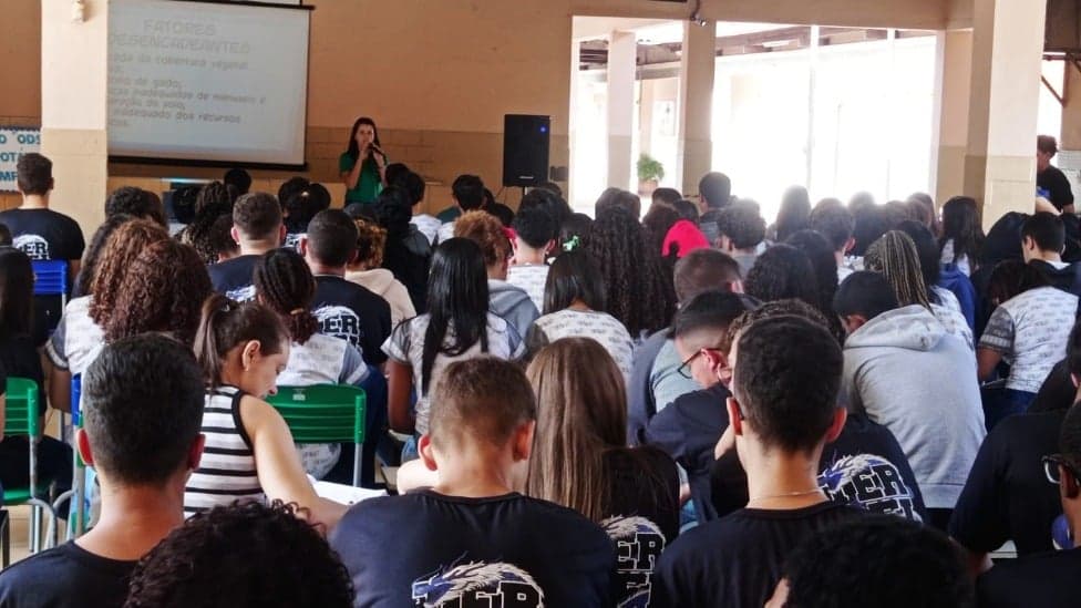 Palestra em escola de Timóteo aborda importância da preservação dos recursos hídricos