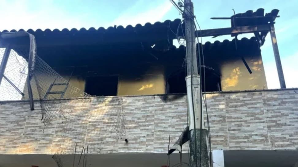 Adolescente mata os pais a marteladas e incendeia corpos na Zona Oeste do Rio