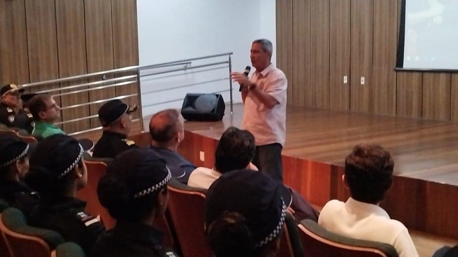 General Braga Netto visita Ipatinga e ministra palestra aos Guardas Civis Municipais